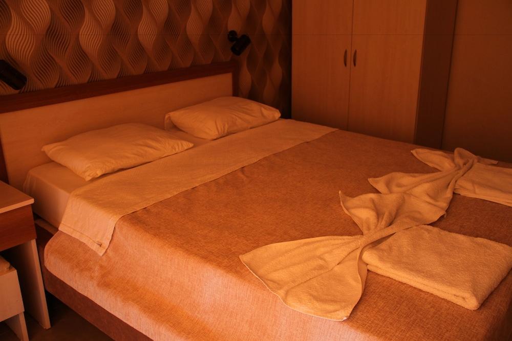 Saturn Hotel Kusadasi Exterior foto