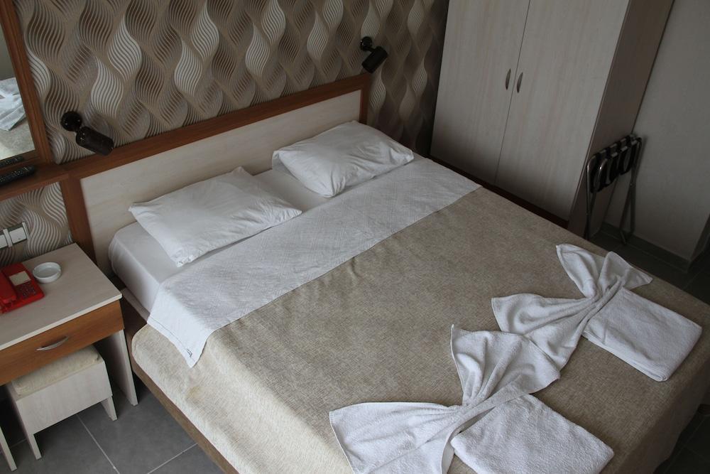 Saturn Hotel Kusadasi Exterior foto