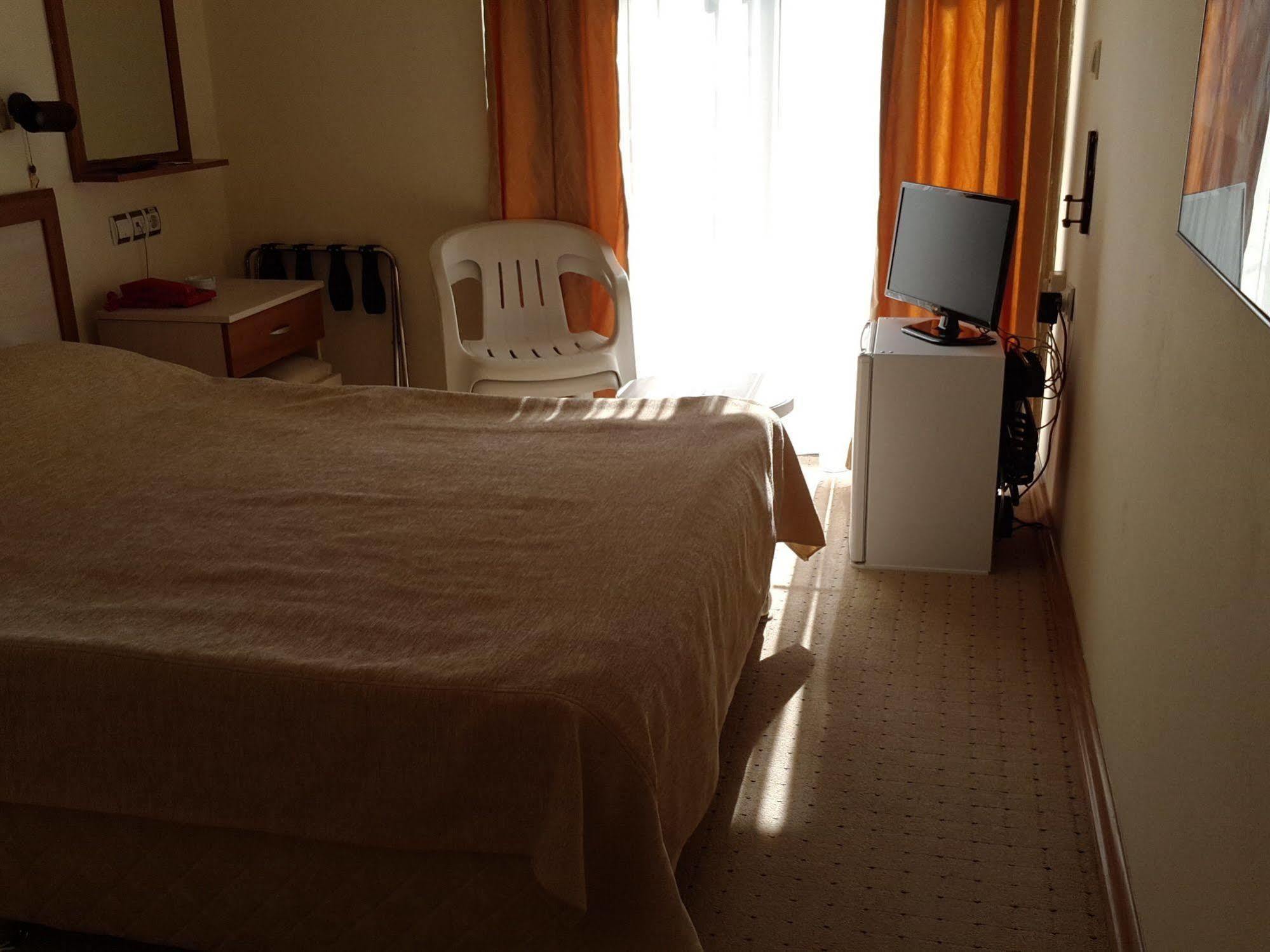 Saturn Hotel Kusadasi Exterior foto