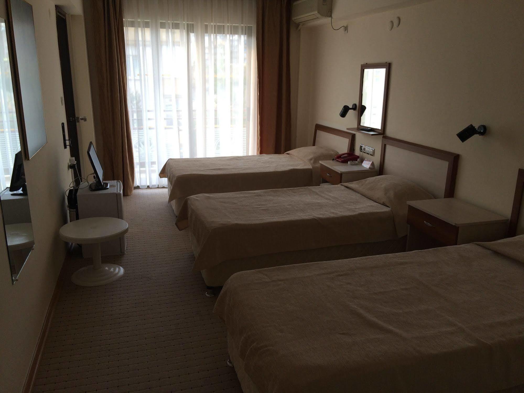 Saturn Hotel Kusadasi Exterior foto