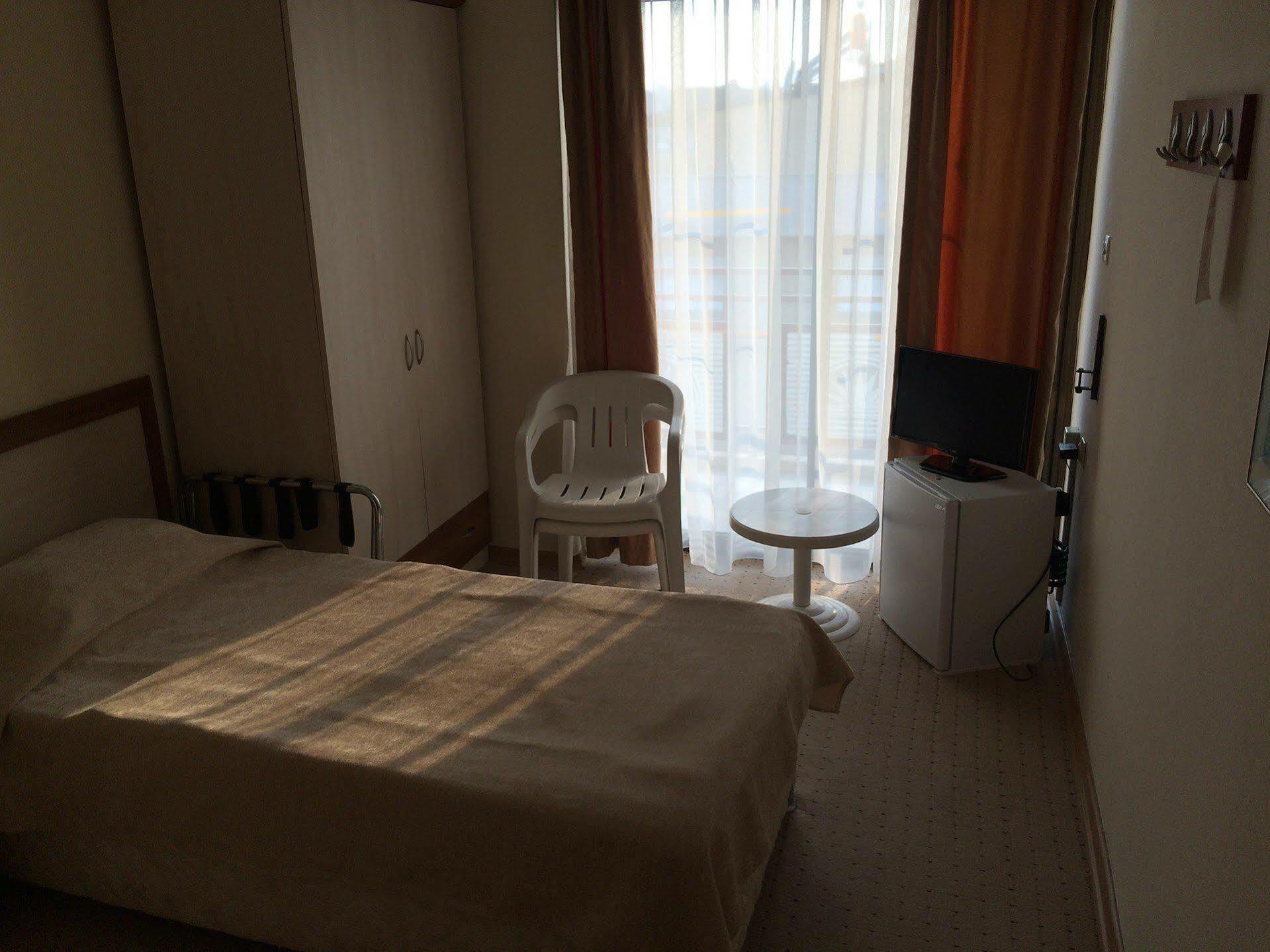 Saturn Hotel Kusadasi Exterior foto